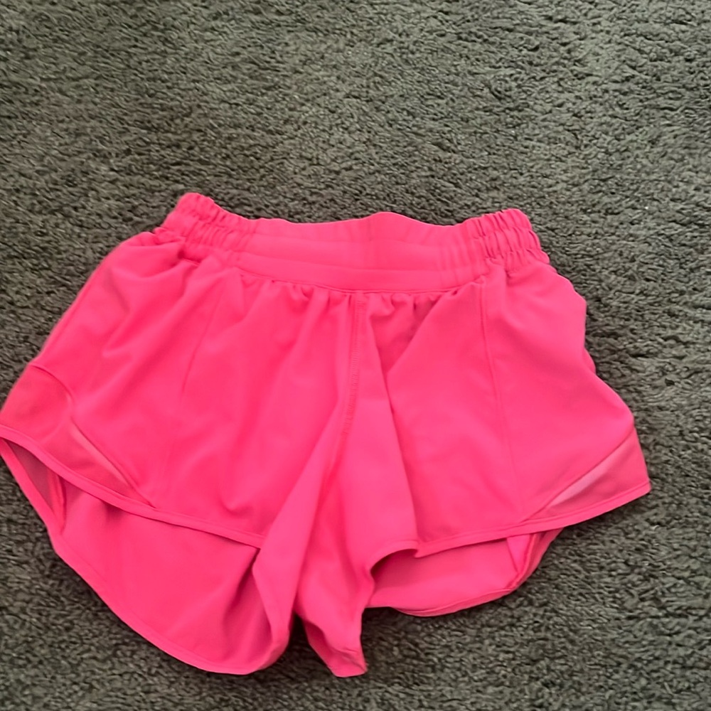 lululemon size 2 lipgloss hotty hots